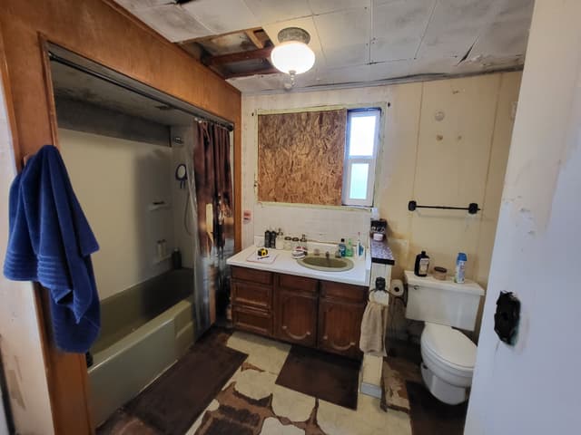 before picture of bathroom